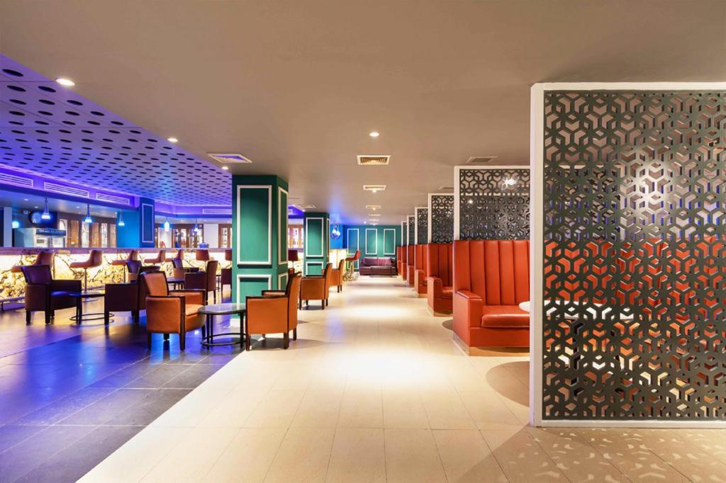 Dhaka Regency Hotel & Resort Экстерьер фото