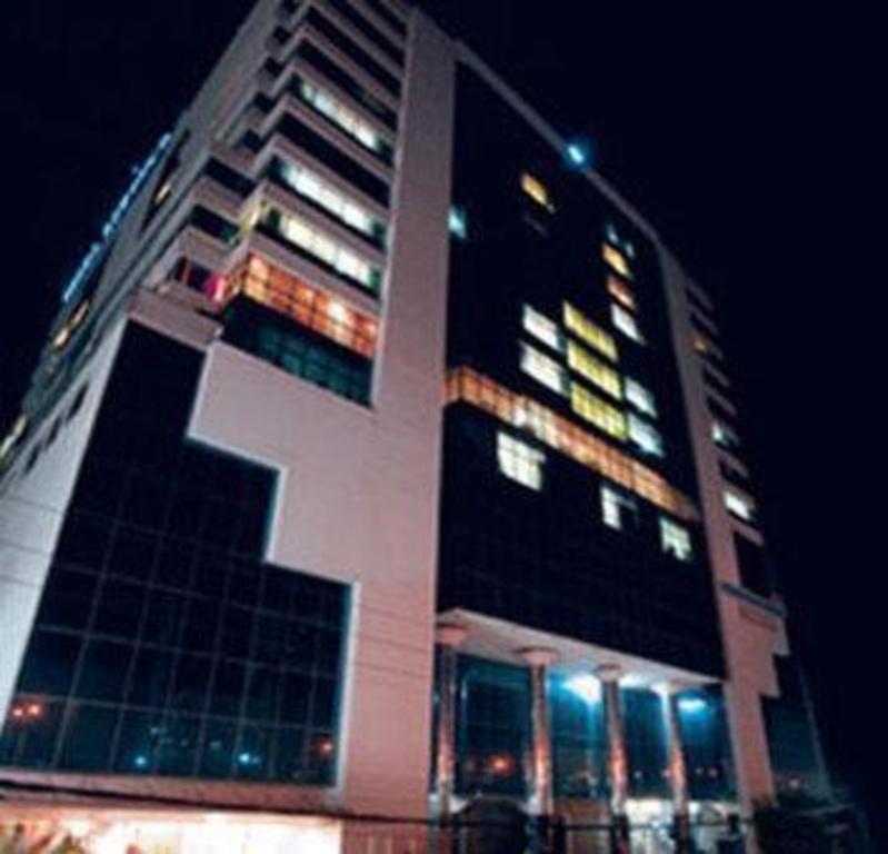 Dhaka Regency Hotel & Resort Экстерьер фото