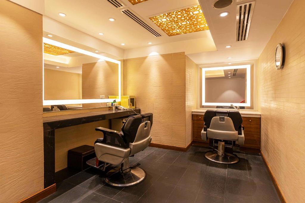 Dhaka Regency Hotel & Resort Экстерьер фото